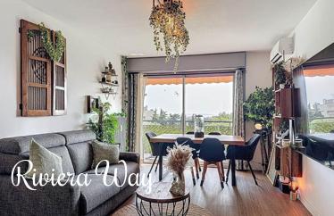 3 room apartment in Antibes, 64 m²