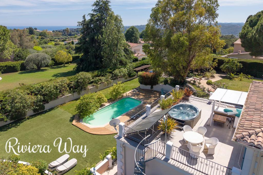 10 room villa in Saint-Paul-de-Vence, photo #3, listing #106354752