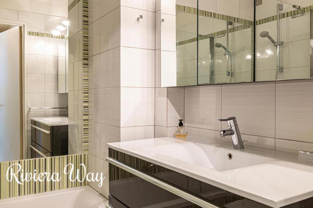 3 room apartment in Cannes, photo #1, listing #94154802