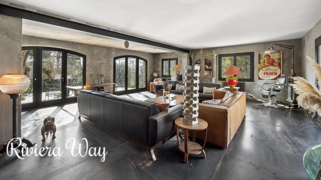 9 room villa in Grasse, photo #5, listing #105616518
