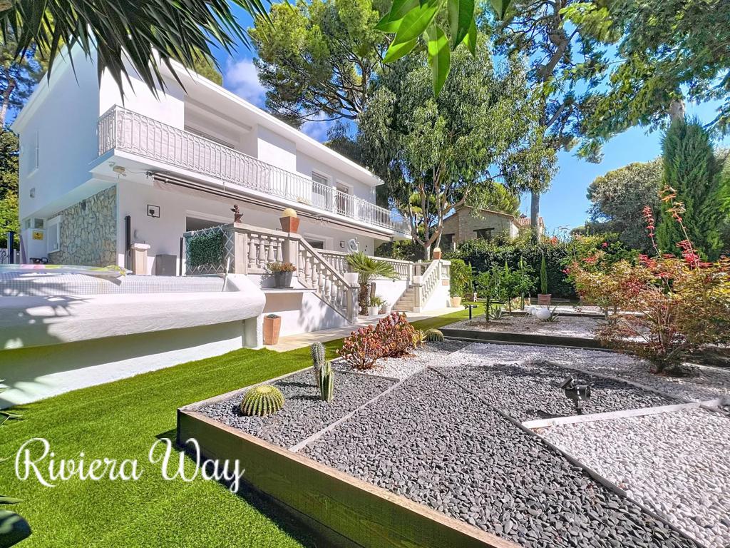 5 room villa in Cap d'Antibes, photo #8, listing #104095110