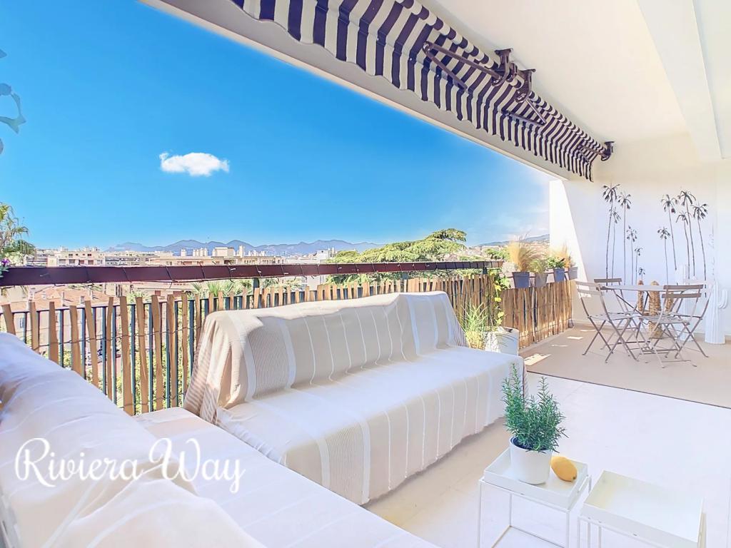 3 room apartment in Cannes, photo #2, listing #103031880