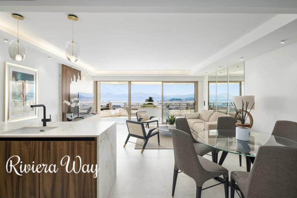 4 room apartment in Cannes, photo #4, listing #106636698