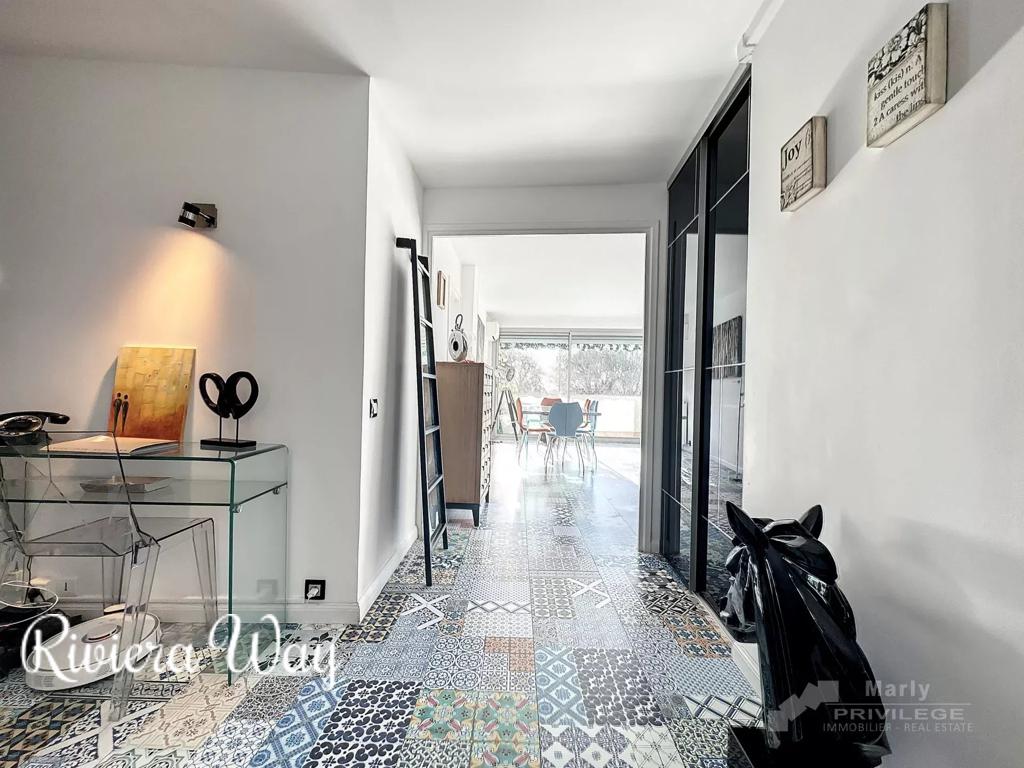 3 room apartment in Cannes, photo #4, listing #92210328