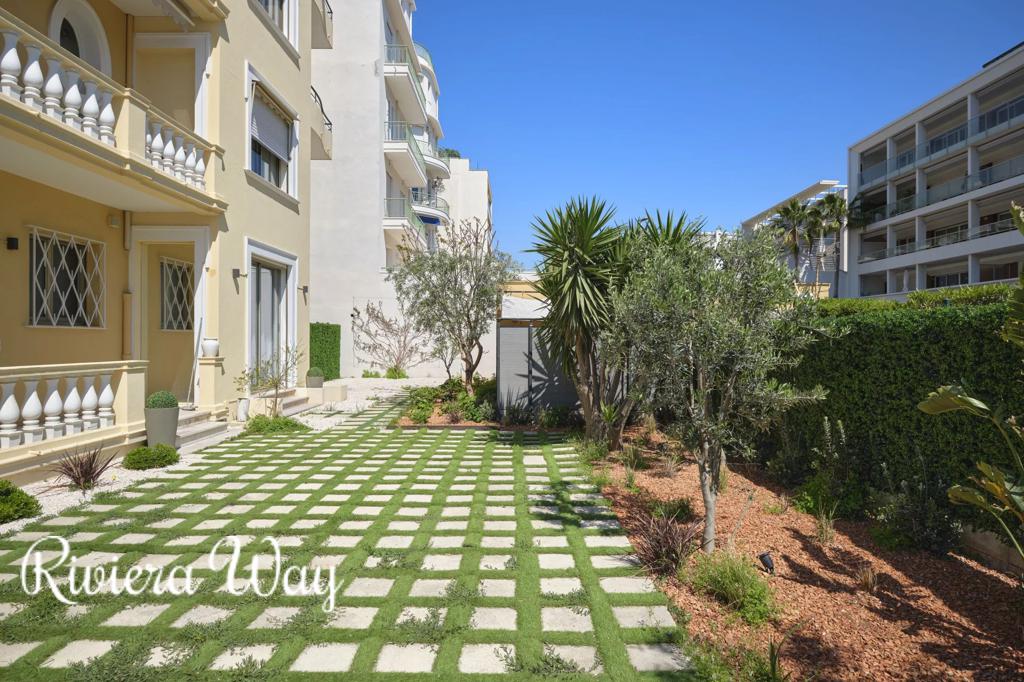 5 room apartment in Cannes, photo #8, listing #94304238