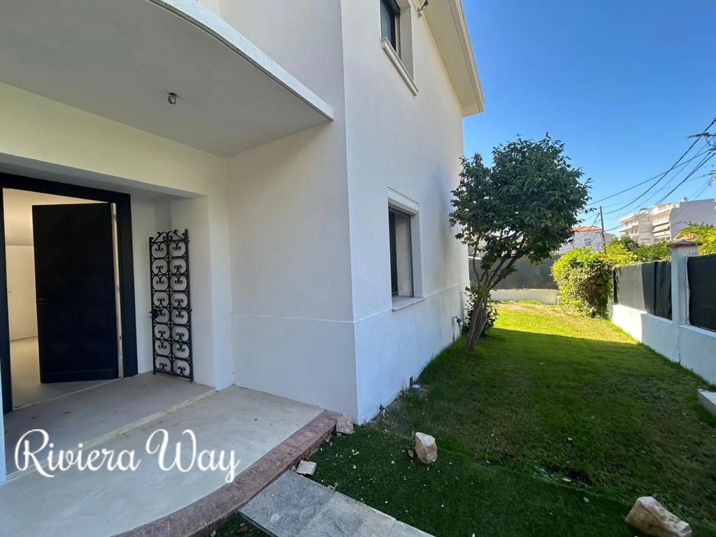 5 room villa in Cap d'Antibes, photo #2, listing #104214138