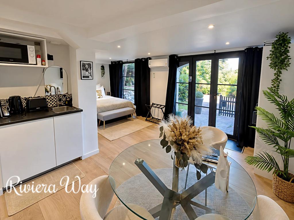 7 room villa in Mougins, photo #8, listing #106570002