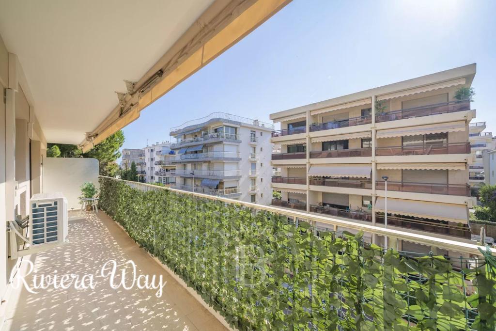 2 room apartment in Cannes, photo #7, listing #100646910