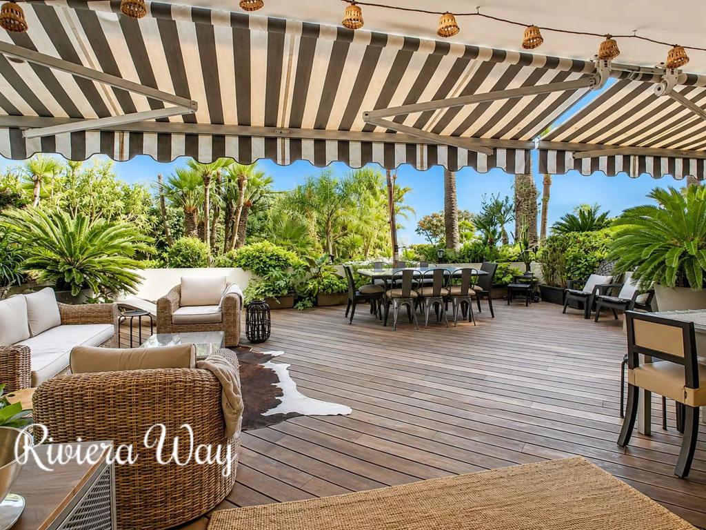 3 room apartment in Cannes, photo #2, listing #107033304