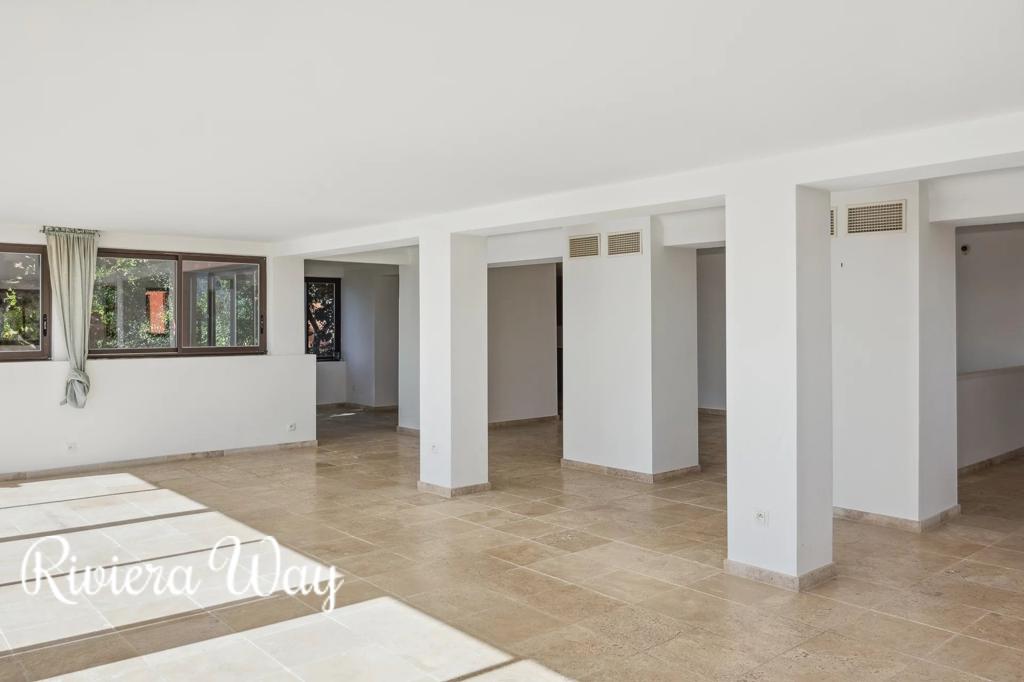 10 room villa in Grasse, photo #1, listing #100615788