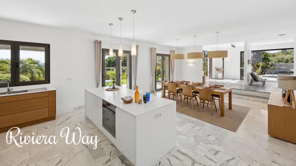 8 room villa in Biot, photo #6, listing #106093302