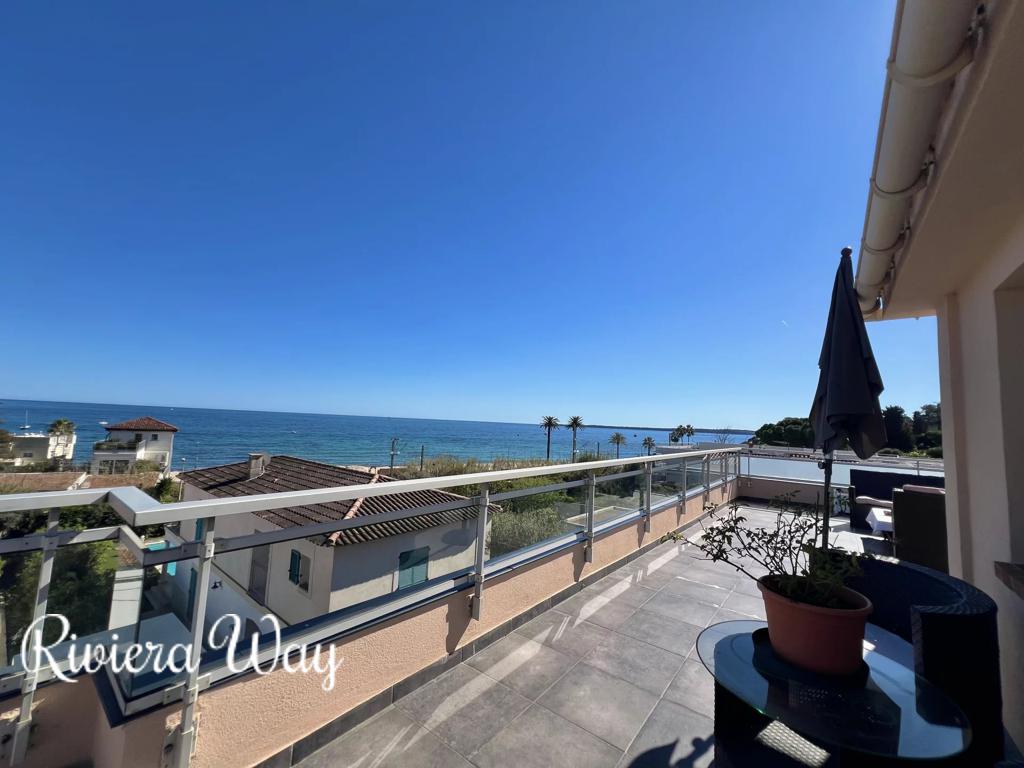 9 room villa in Golf Juan, photo #6, listing #102704826