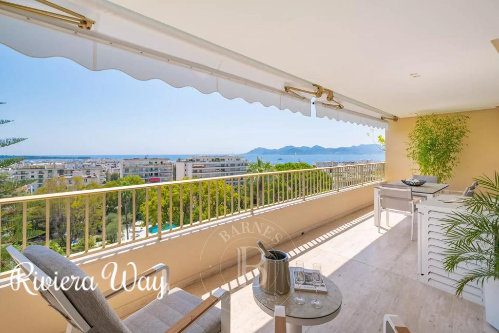 4 room apartment in Cannes, photo #4, listing #100234470