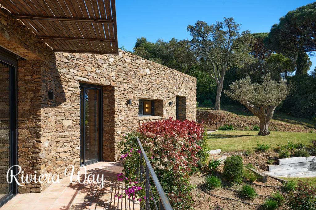 7 room villa in La Croix-Valmer, photo #4, listing #106070874