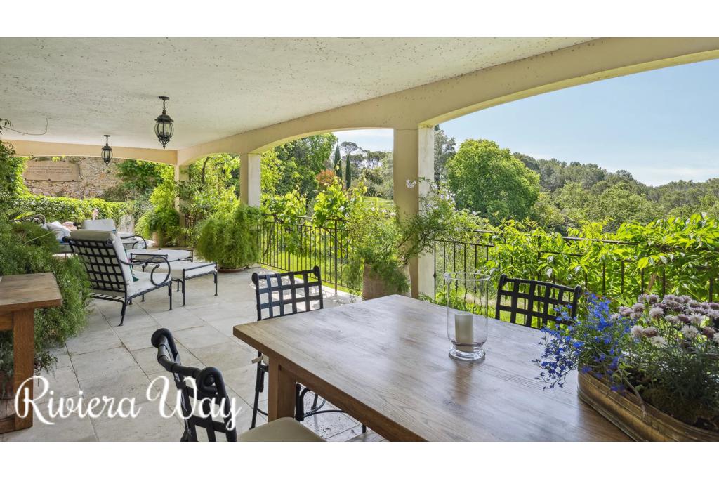 20 room villa in Lorgues, photo #4, listing #103144986