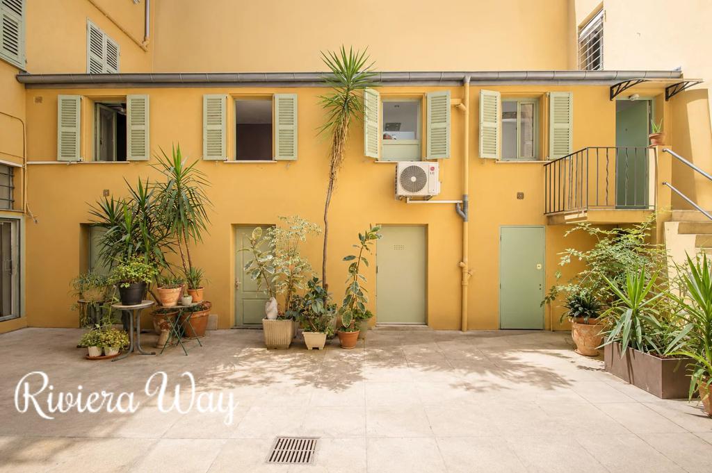 2 room apartment in Le Port, photo #3, listing #106462524