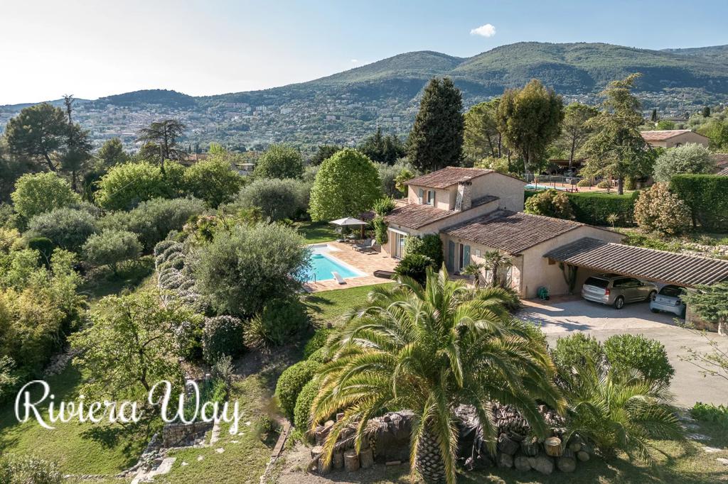 6 room villa in Grasse, photo #1, listing #92740620