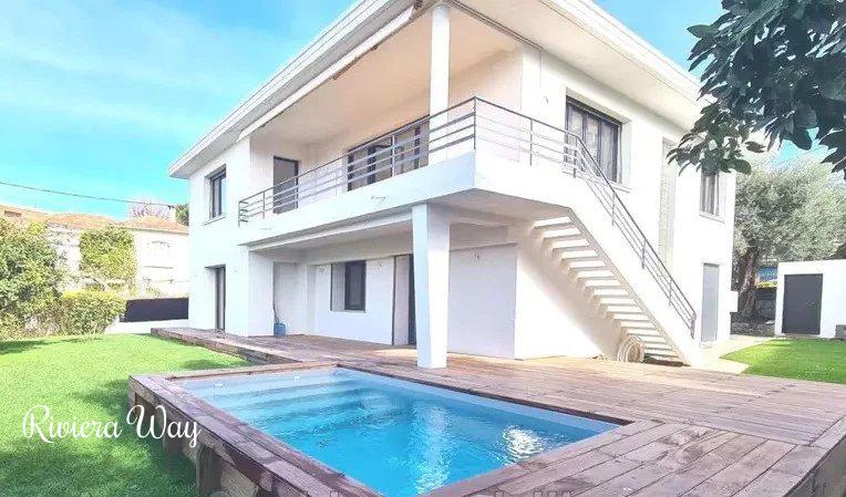 5 room villa in Cap d'Antibes, photo #9, listing #104214138