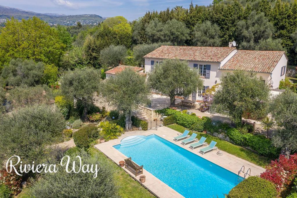 6 room villa in Grasse, photo #6, listing #102971022