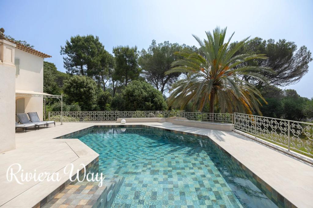 10 room villa in Biot, photo #2, listing #101622780