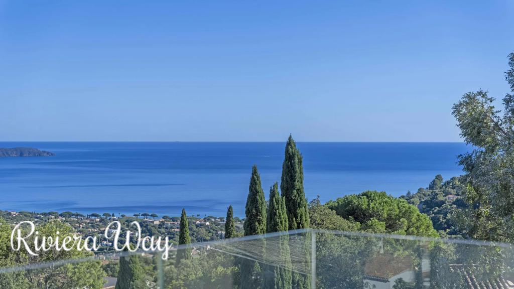 9 room villa in Cavalaire-sur-Mer, photo #8, listing #104652450