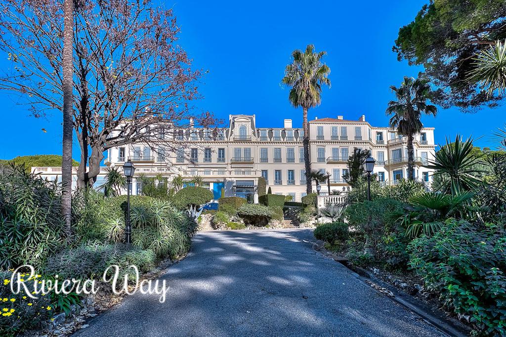 3 room apartment in Cannes, photo #1, listing #91261548
