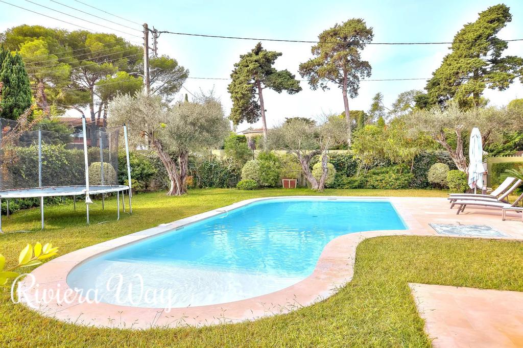 8 room villa in Cap d'Antibes, photo #7, listing #91301070