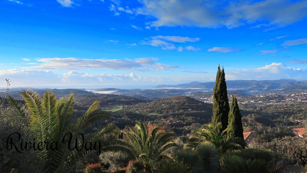 Villa in Grasse, photo #1, listing #102971148