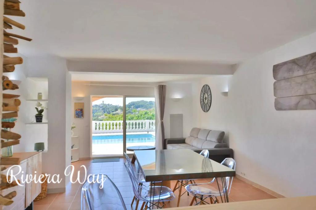 11 room villa in Cannes, photo #10, listing #90902658