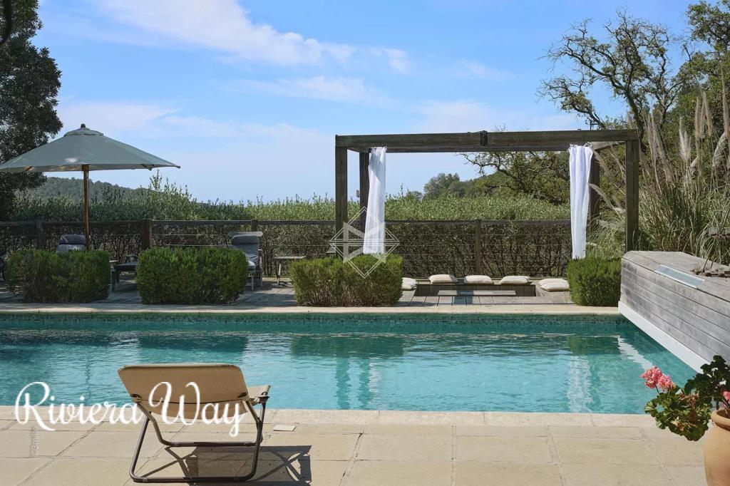 10 room villa in La Croix-Valmer, 340 m², photo #2, listing #105674730