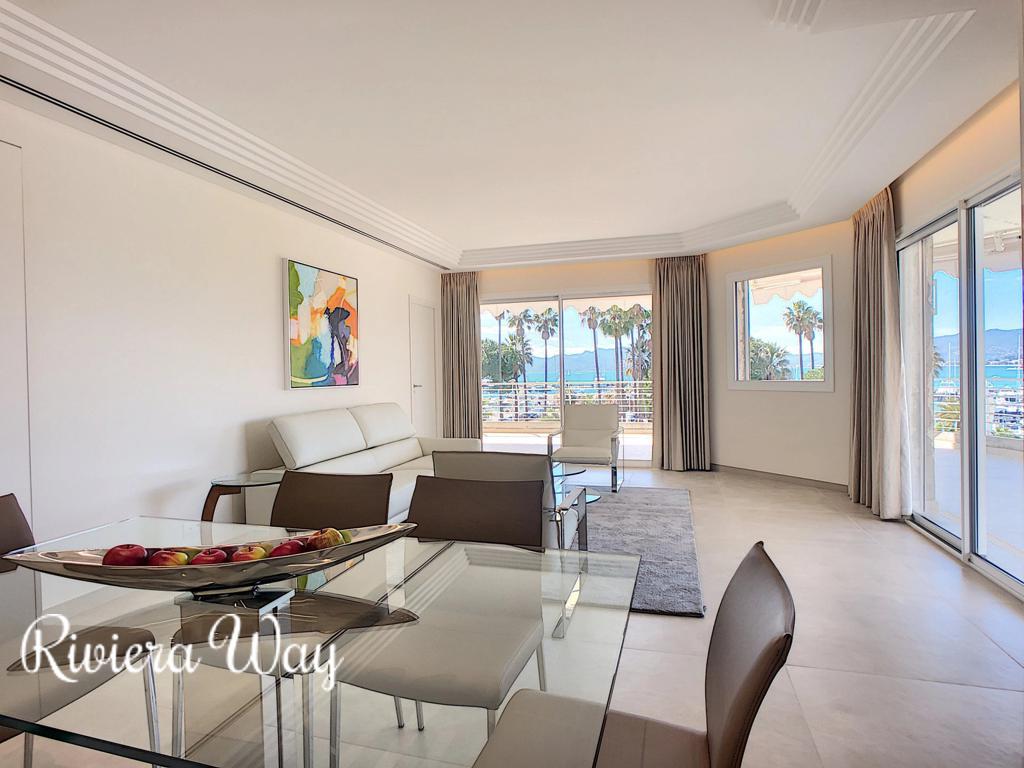 4 room apartment in Boulevard de la Croisette, photo #2, listing #106772526