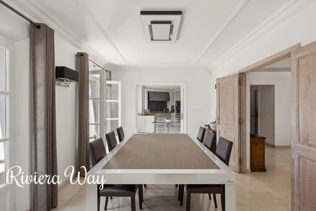 Villa in Mougins, photo #5, listing #103876164