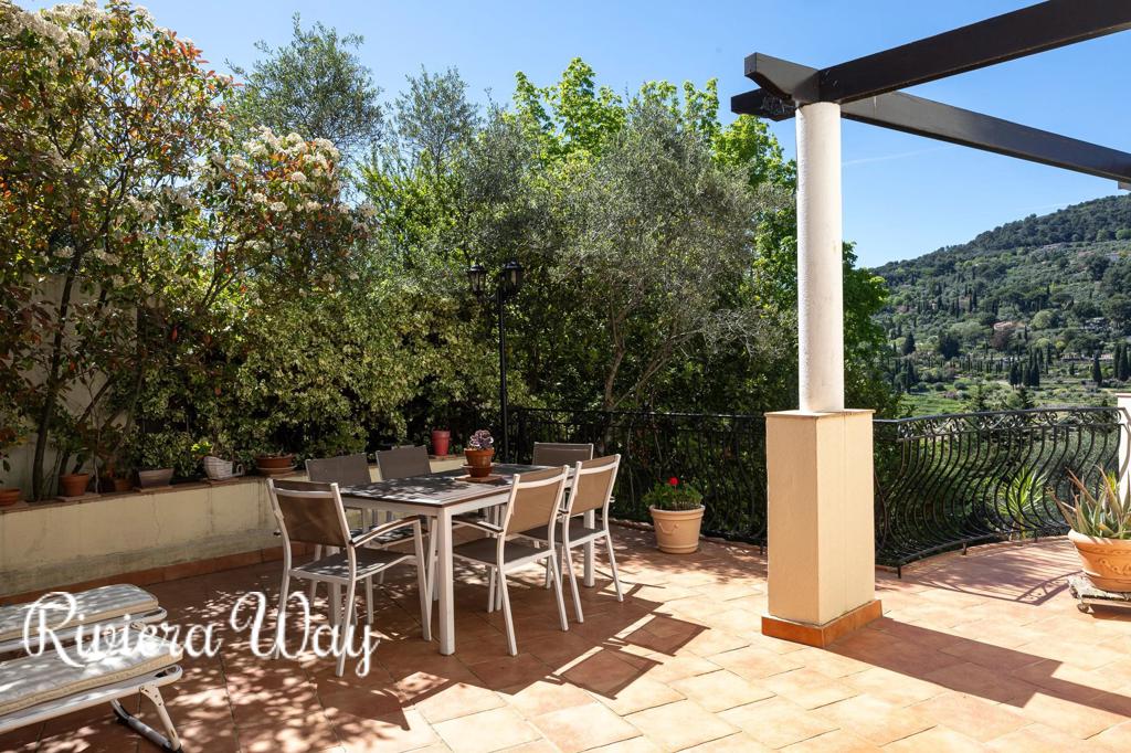 8 room villa in Grasse, photo #6, listing #99536388