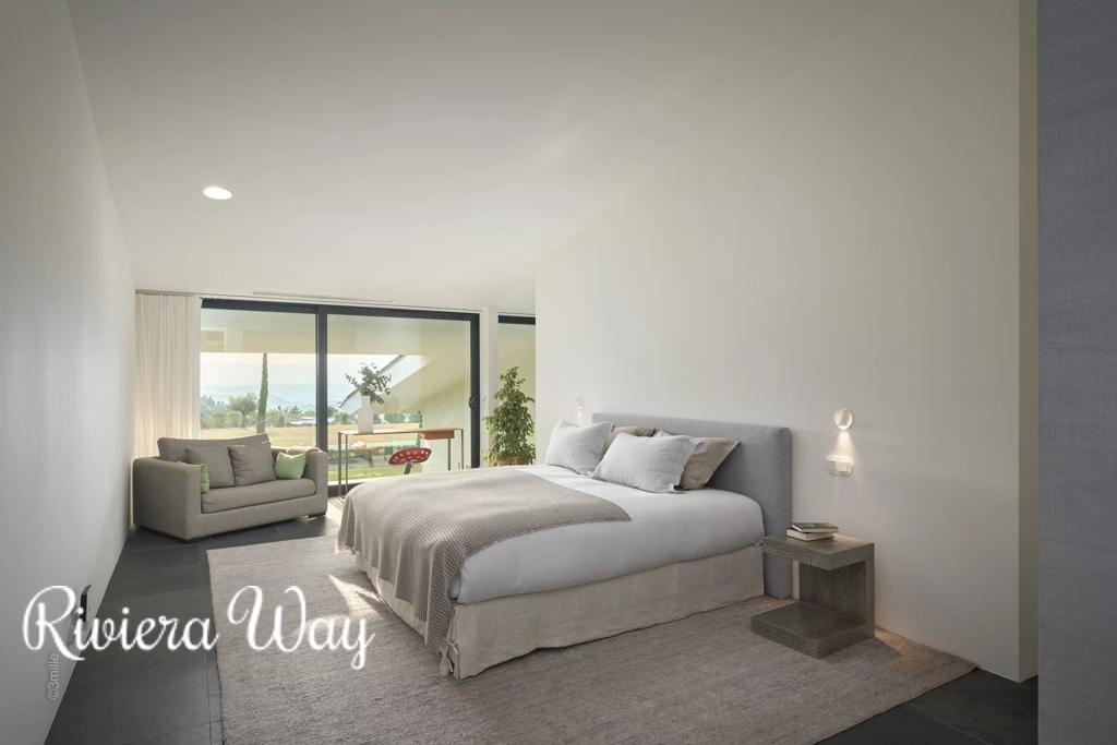 8 room villa in Tanneron, photo #1, listing #90404412