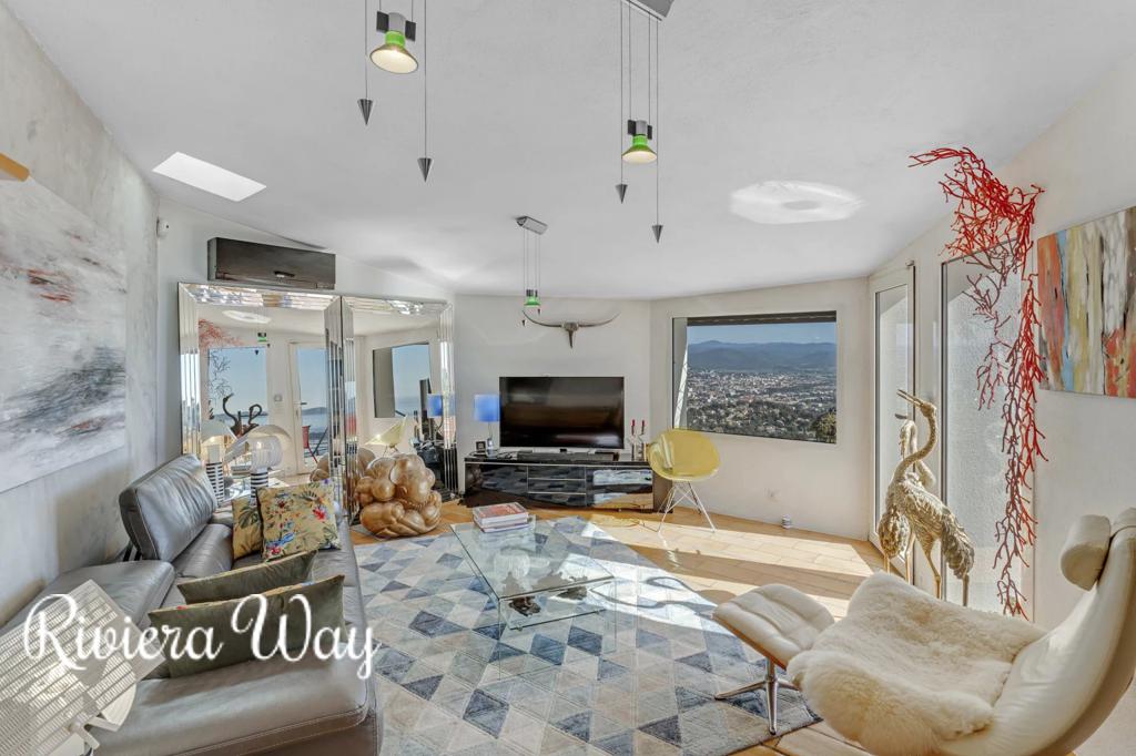 5 room villa in Hyères, photo #6, listing #105891786