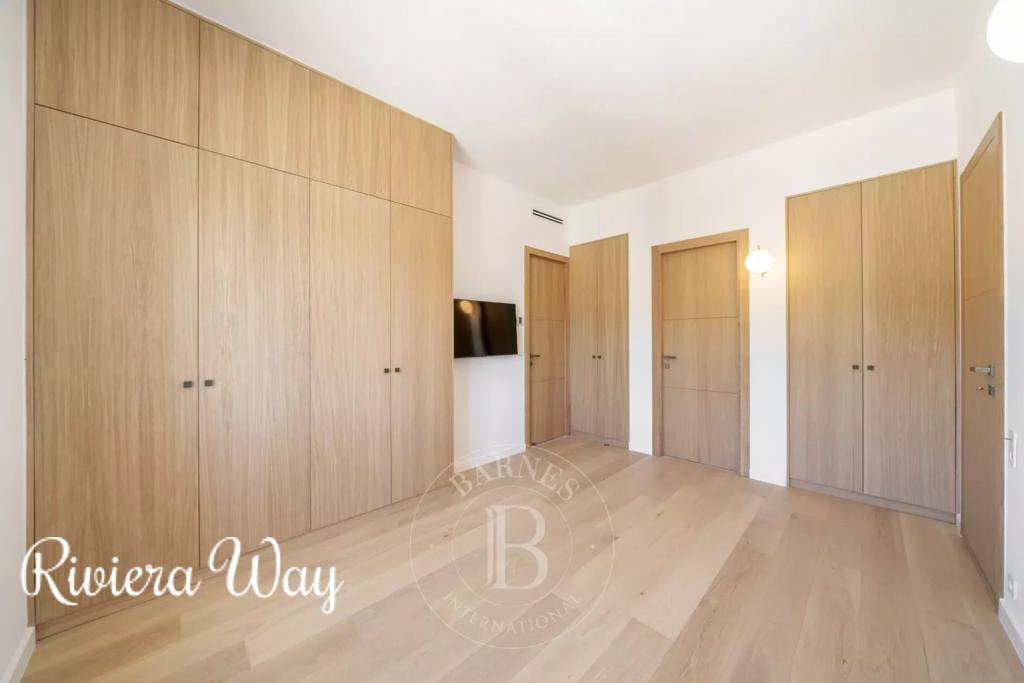 4 room apartment in Cannes, photo #9, listing #100164456