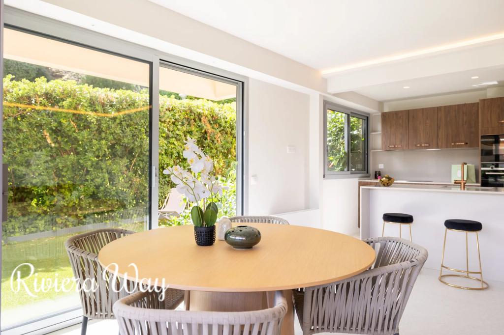 3 room apartment in Villefranche-sur-Mer, photo #7, listing #102855648