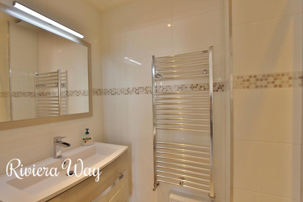 4 room apartment in Antibes, photo #8, listing #88368252