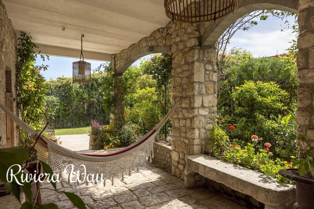 13 room villa in La Colle-sur-Loup, photo #3, listing #102628680