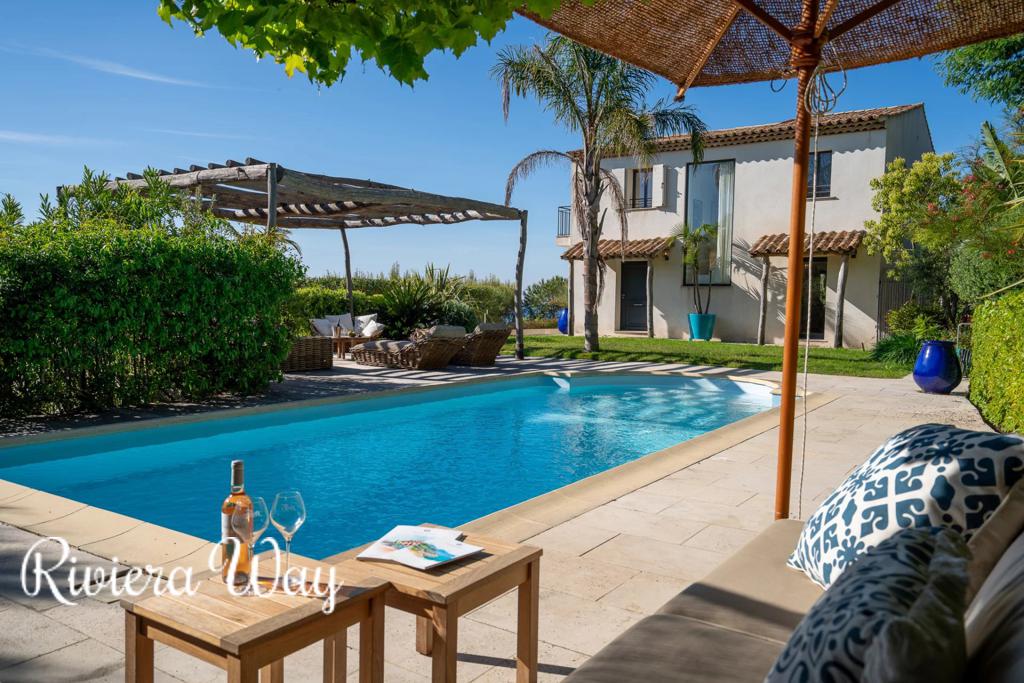 4 room villa in La Croix-Valmer, photo #4, listing #106261722