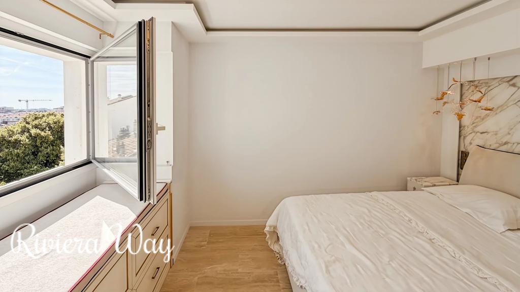 3 room apartment in Cannes, photo #10, listing #106084482