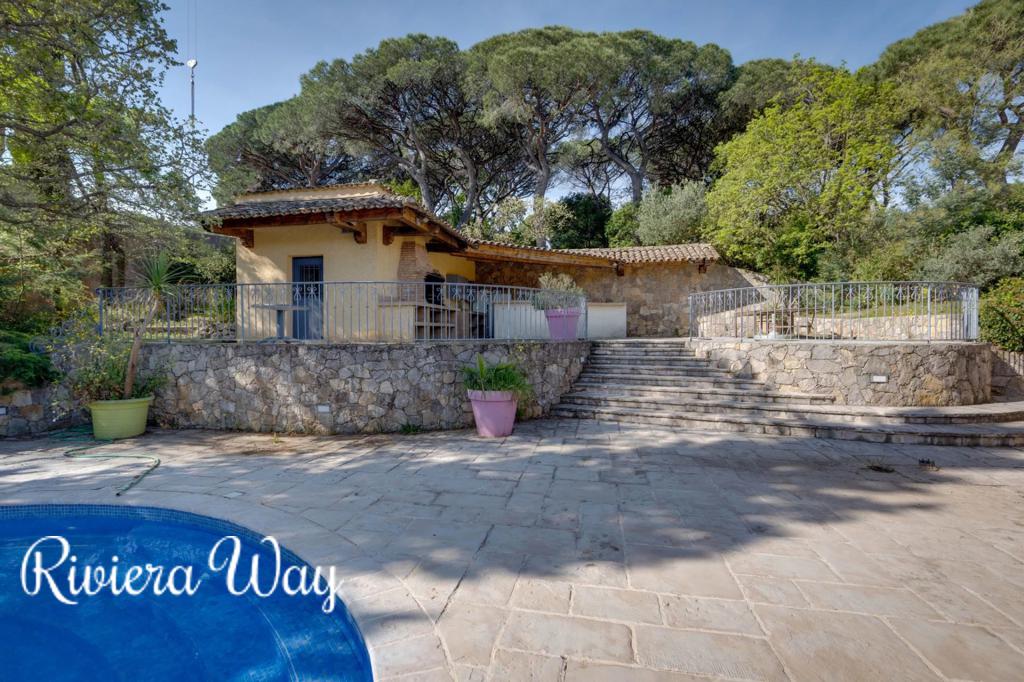 8 room villa in Sainte-Maxime, photo #8, listing #104481342