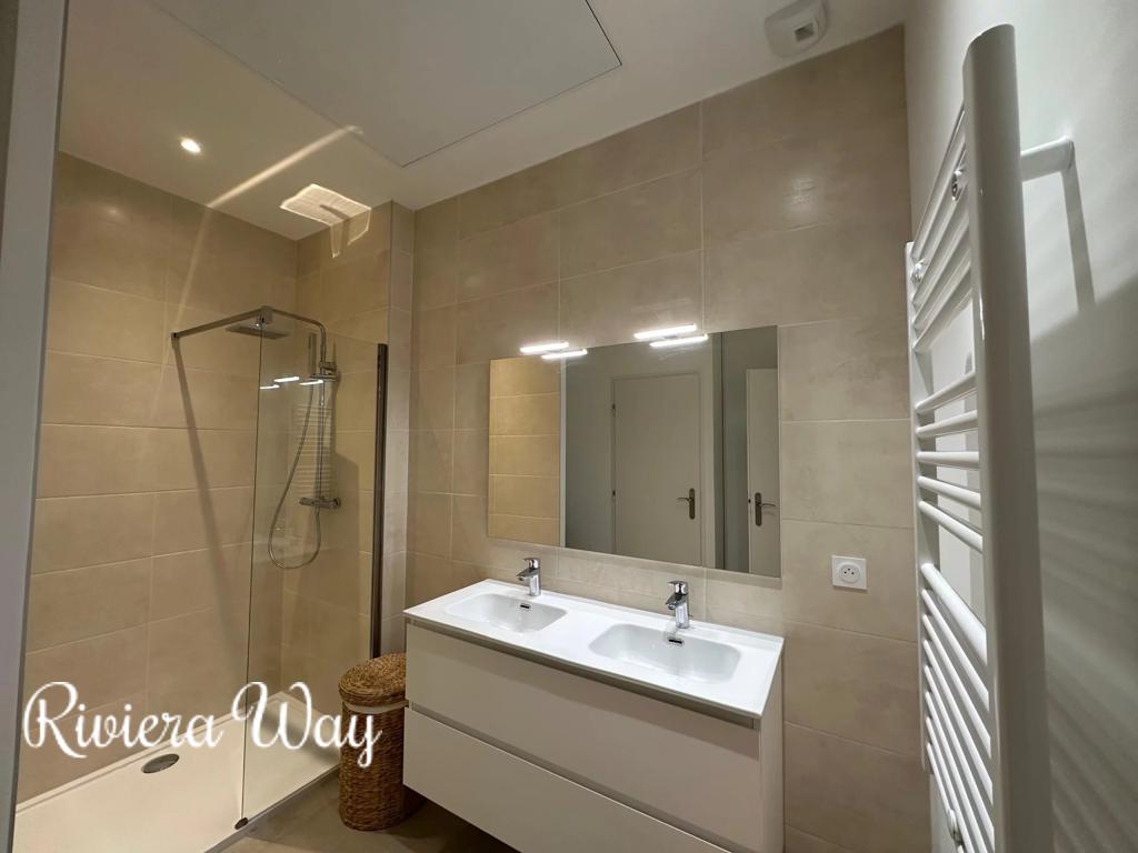 4 room new home in Menton, photo #3, listing #102529434