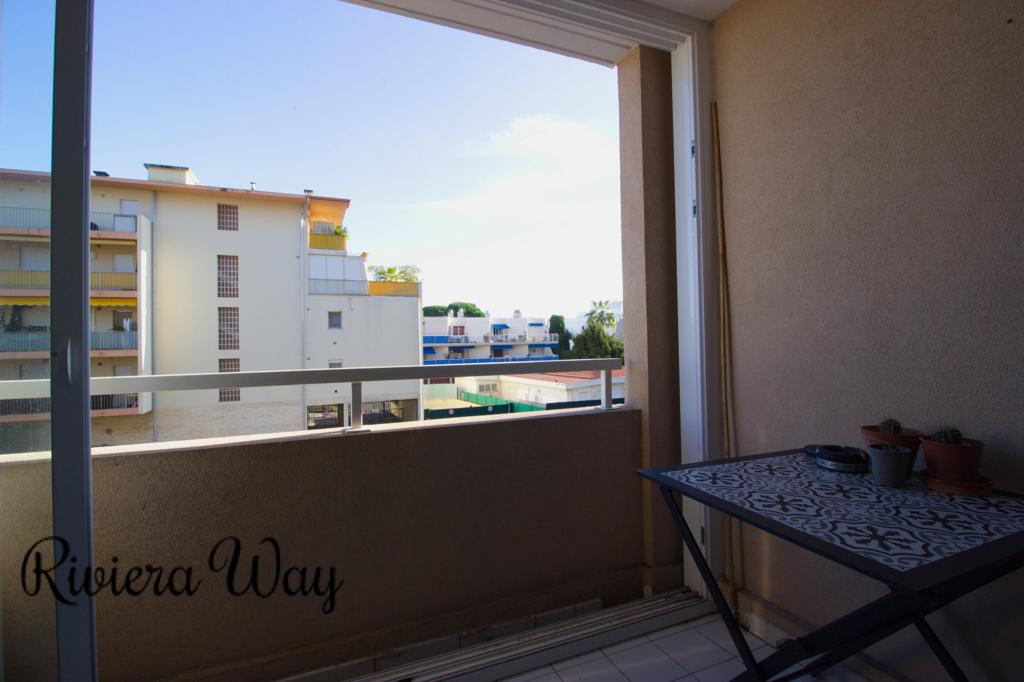 3 room apartment in Golf Juan, photo #2, listing #85605828