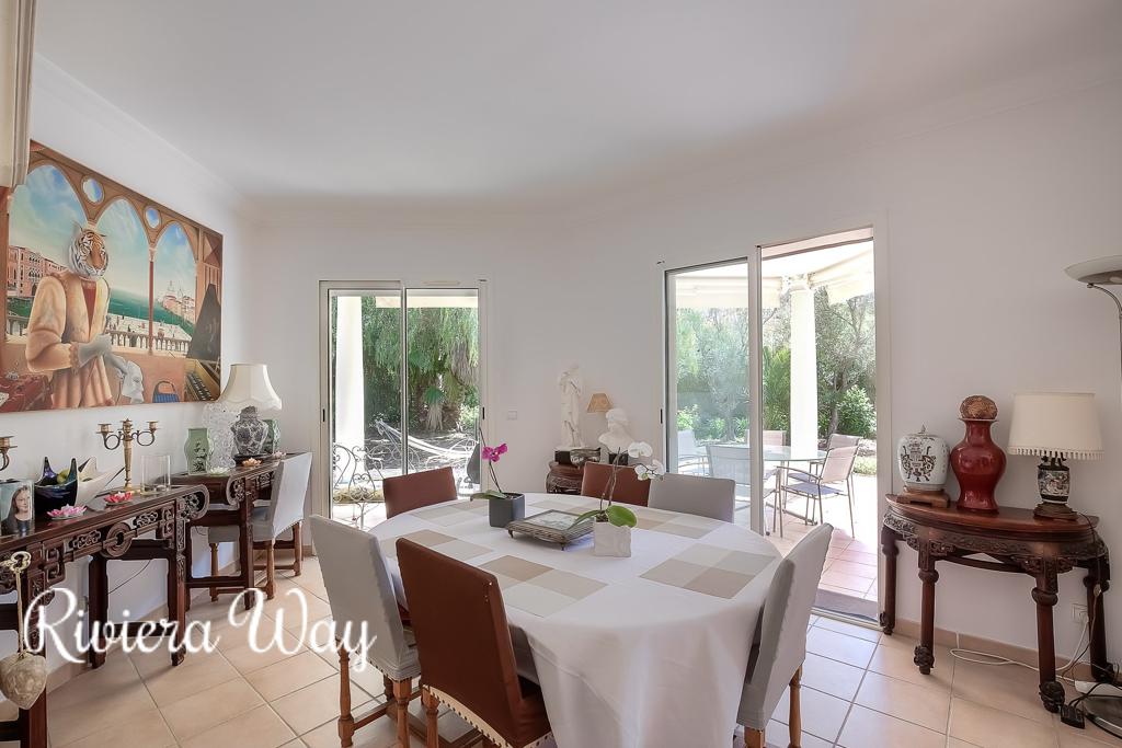 6 room villa in Cap d'Antibes, photo #2, listing #89409516