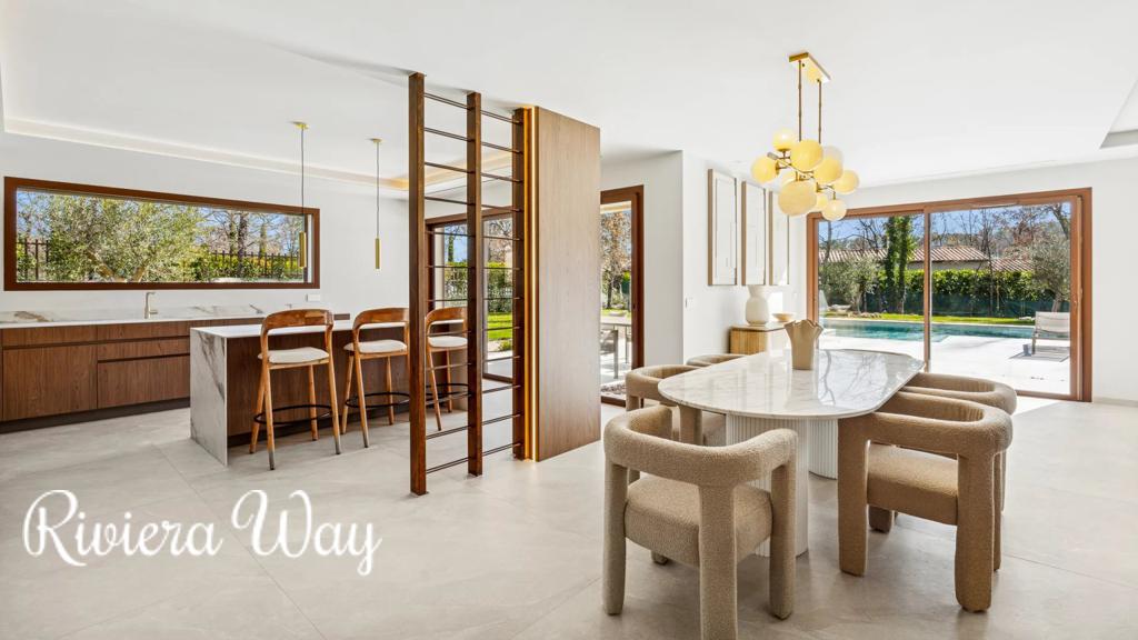 6 room villa in Fayence, photo #3, listing #105916818