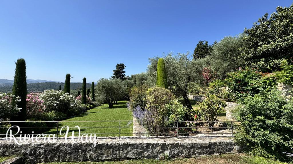 10 room villa in Le Tignet, photo #2, listing #99360156