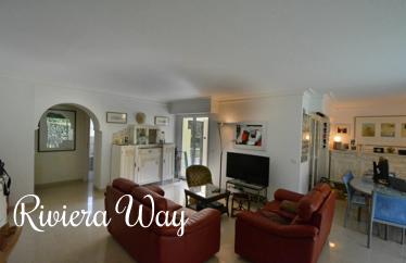 Apartment in Antibes