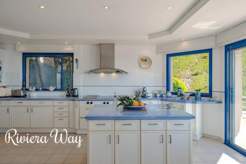 11 room villa in Theoule-sur-Mer, photo #7, listing #106846152