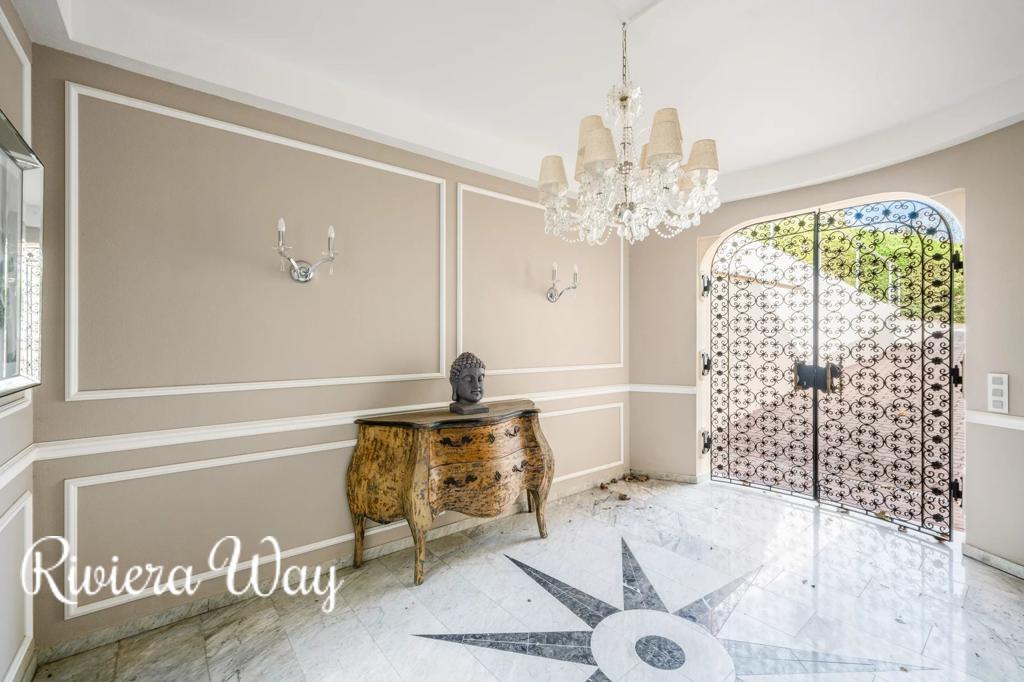 8 room villa in Mandelieu-la-Napoule, photo #4, listing #104510742